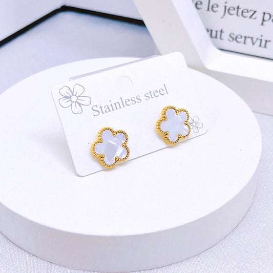 Цветни обеци с формата на цвете